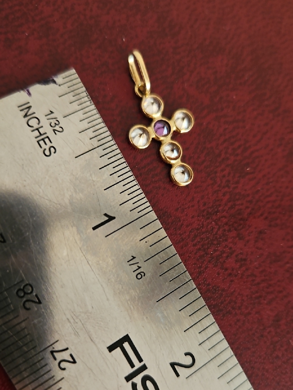 14K Gold Cross Pendant Marked 585. - Picture 4 of 6